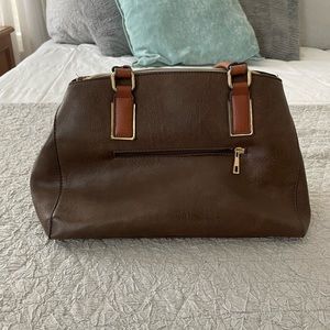 **6 for 25** Clearing out my closet. Need them gone. Brown shoulder bag